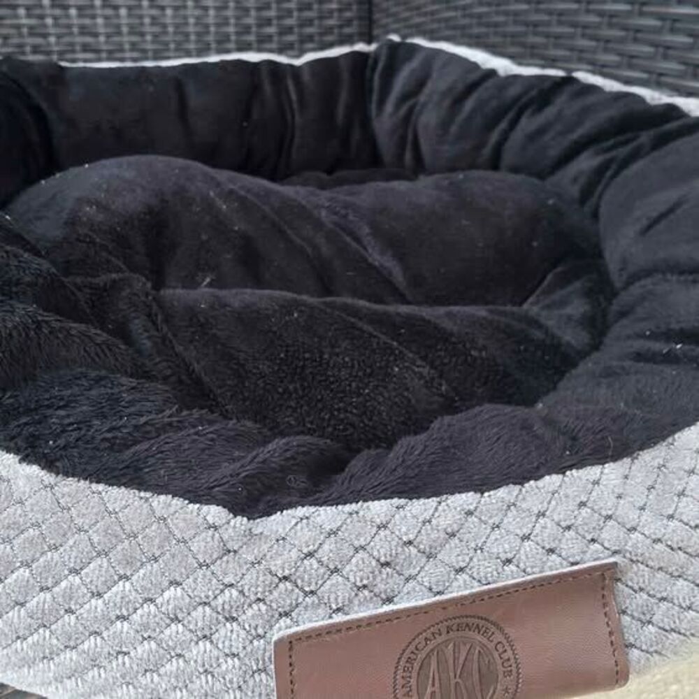 American Kennel Club Grey Waffle Knit Round Cuddler Dog Bed Small 17" AKC